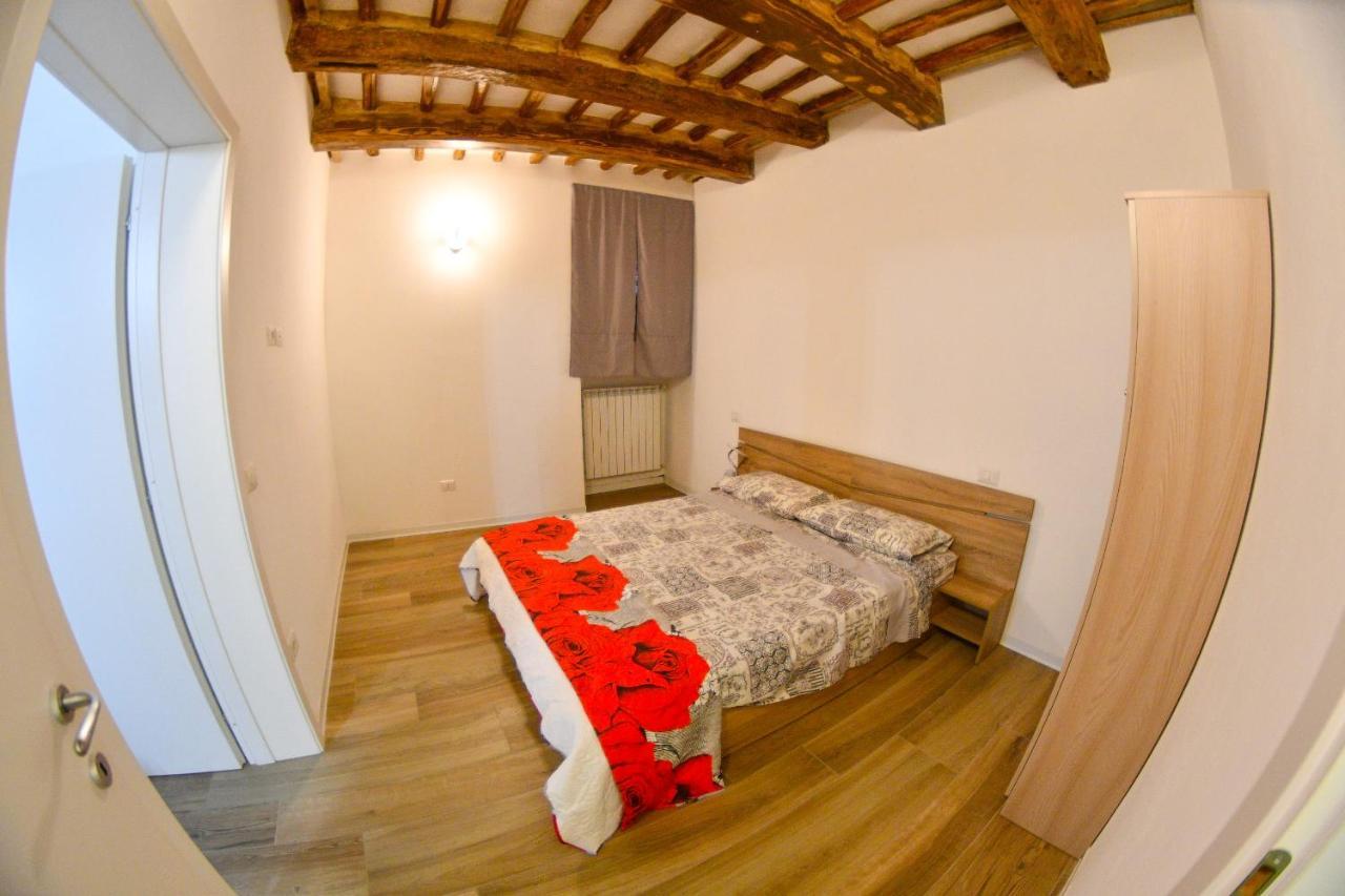 Апартаменты A Casa Di Silvia Фолиньо Экстерьер фото